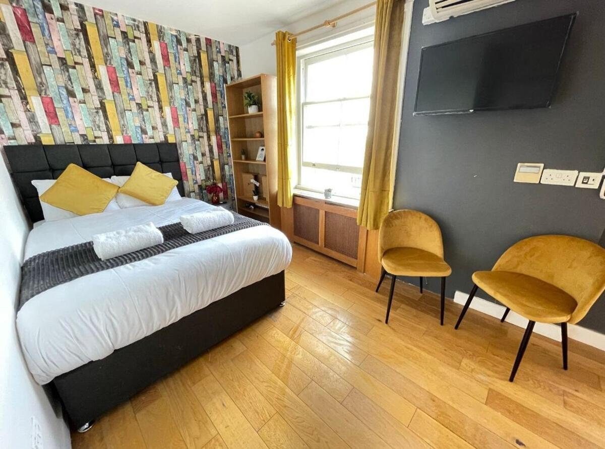 Portobello Road Artistic Studios 'Budget' London Bilik gambar