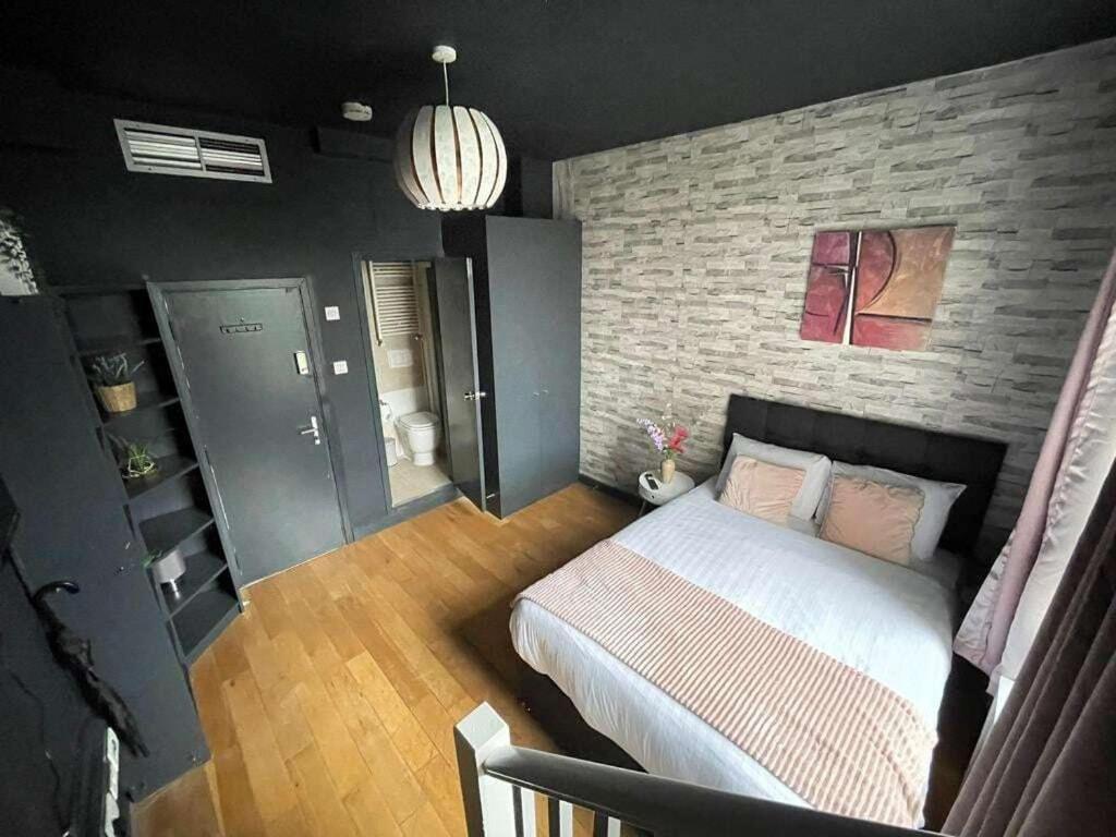 Portobello Road Artistic Studios 'Budget' London Bilik gambar
