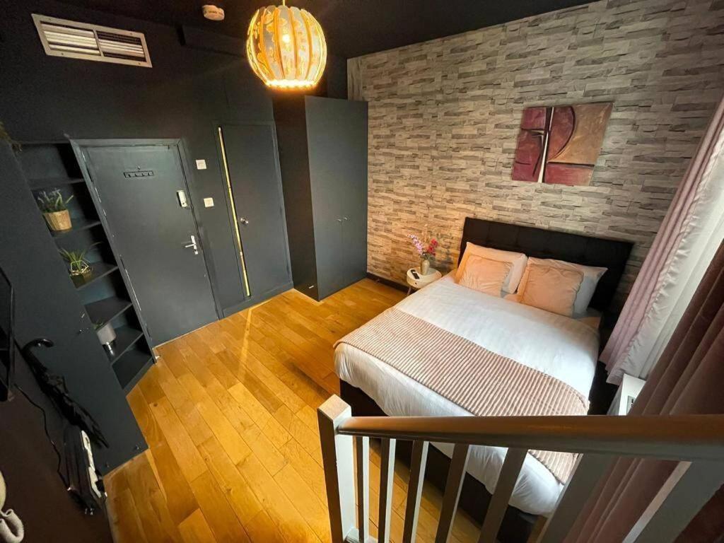 Portobello Road Artistic Studios 'Budget' London Bilik gambar