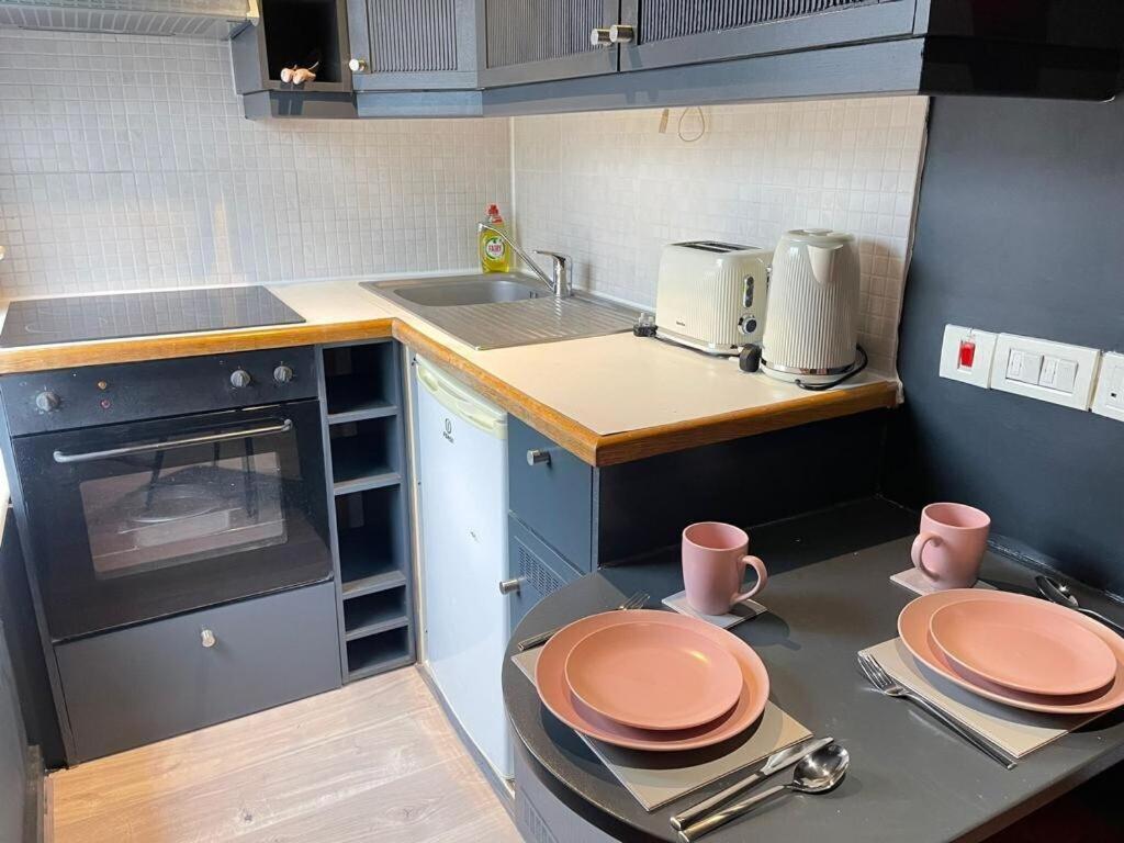 Portobello Road Artistic Studios 'Budget' London Bilik gambar