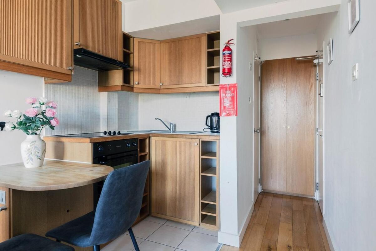 Portobello Road Artistic Studios 'Budget' London Bilik gambar
