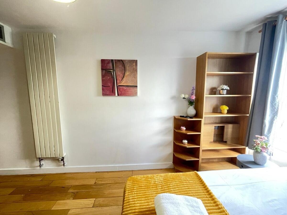 Portobello Road Artistic Studios 'Budget' London Bilik gambar