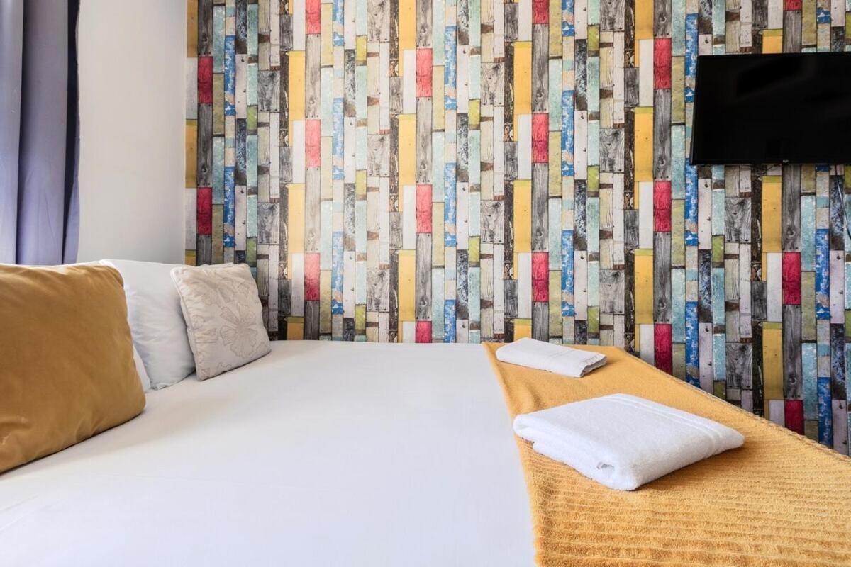 Portobello Road Artistic Studios 'Budget' London Bilik gambar