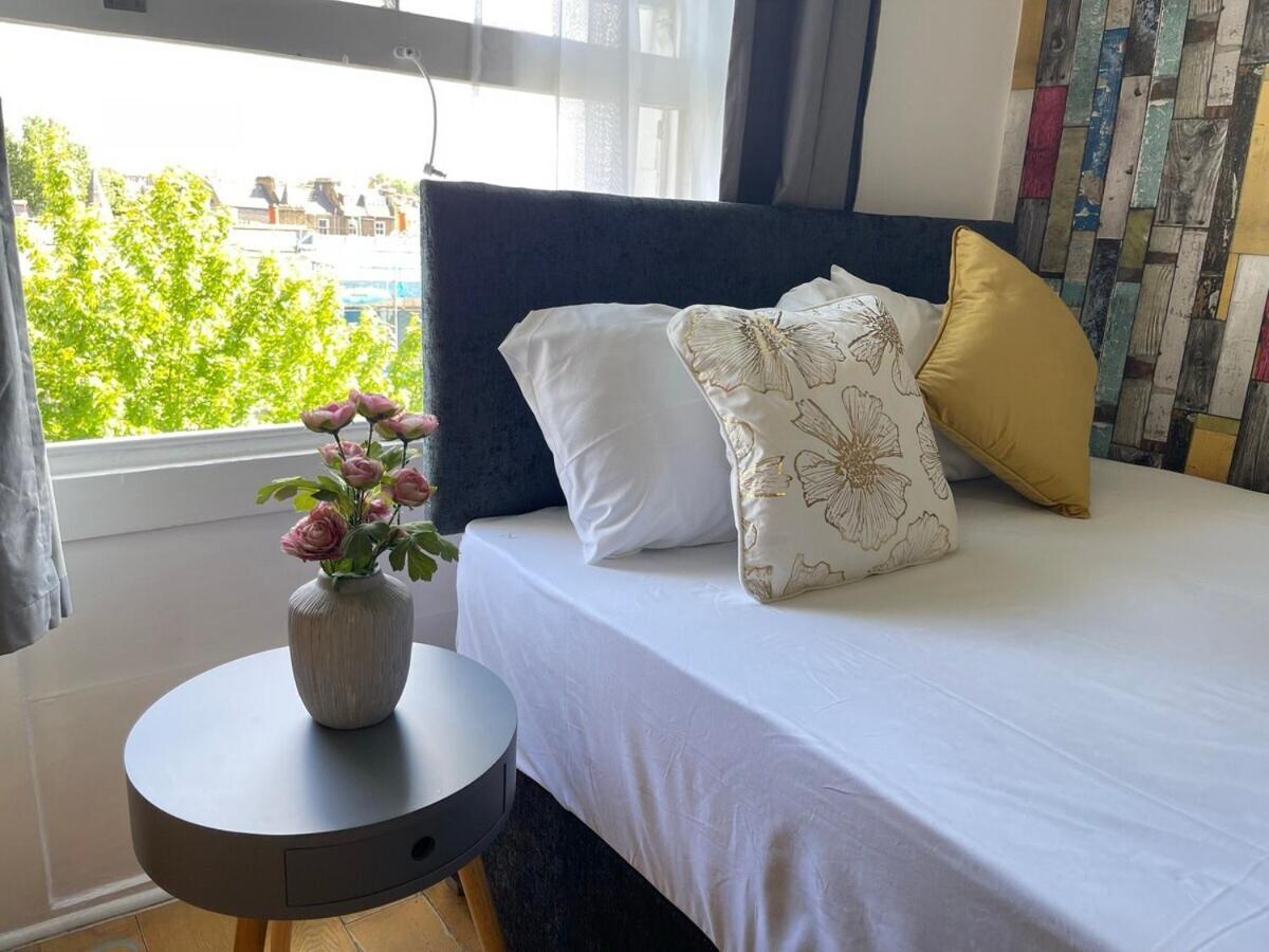 Portobello Road Artistic Studios 'Budget' London Bilik gambar