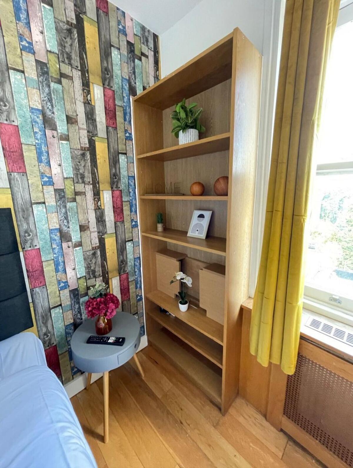 Portobello Road Artistic Studios 'Budget' London Bilik gambar