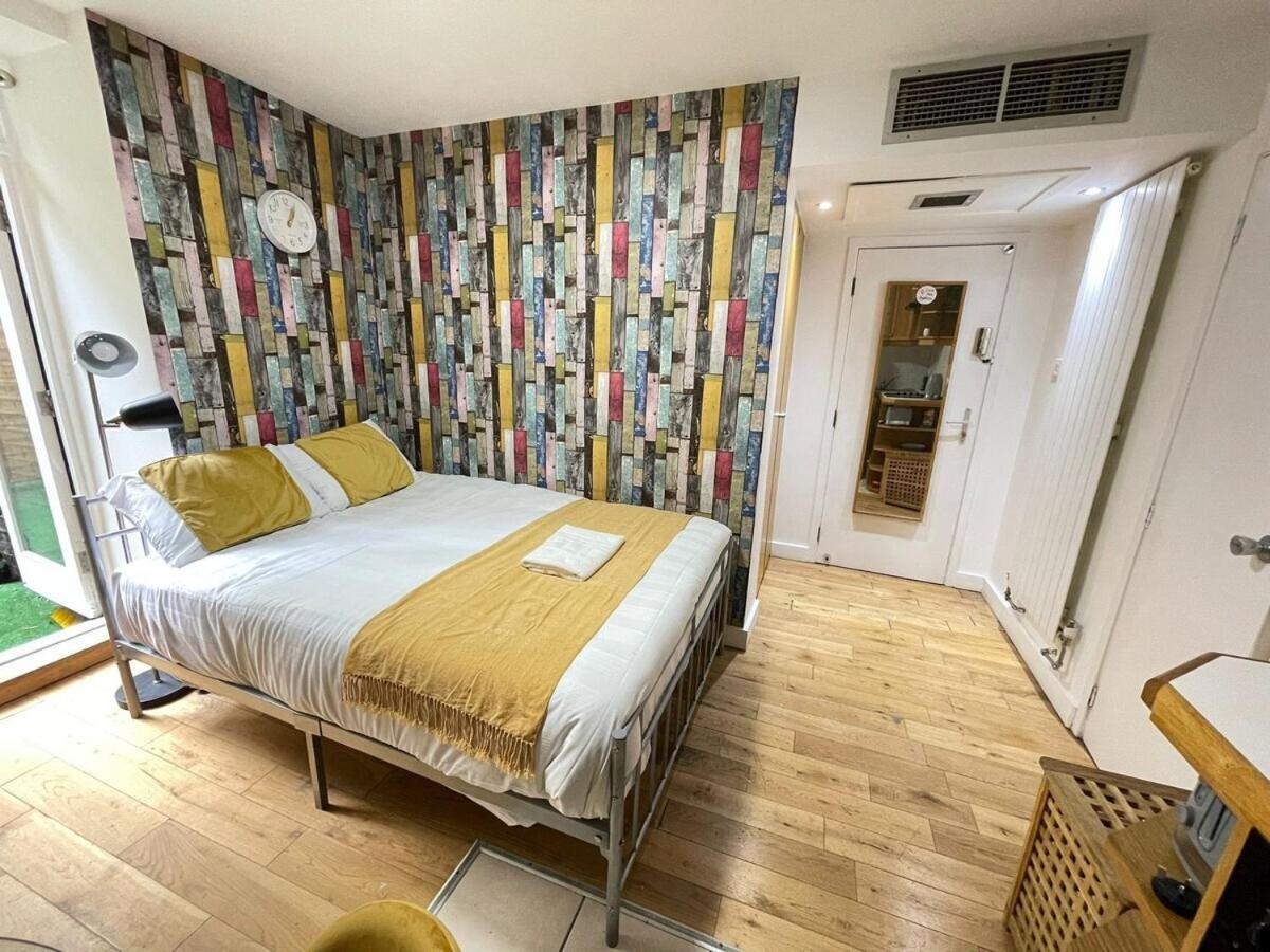 Portobello Road Artistic Studios 'Budget' London Bilik gambar