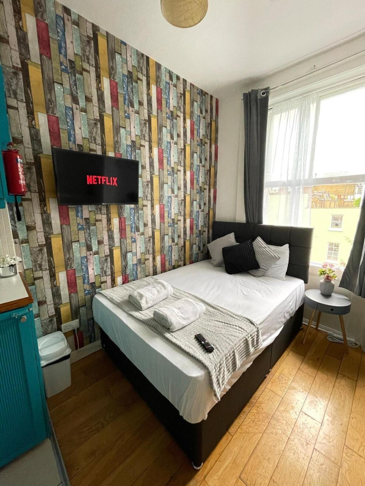 Portobello Road Artistic Studios 'Budget' London Bilik gambar