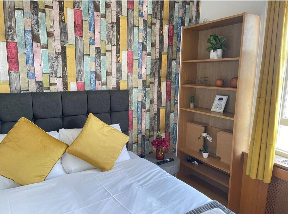 Portobello Road Artistic Studios 'Budget' London Bilik gambar